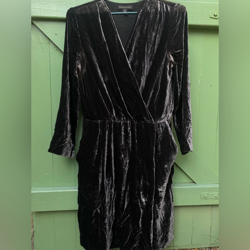 Banana Republic Black Velvet Midi Dress
